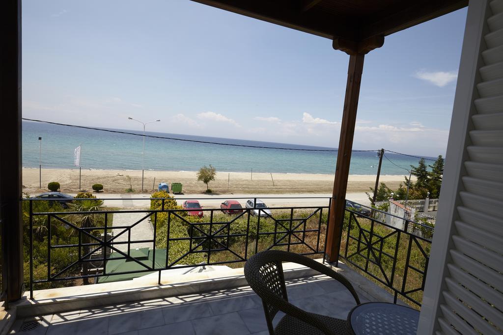 Beach Front Villa Nea Kallikrateia Exterior foto